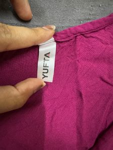 Yufta magenta top size S