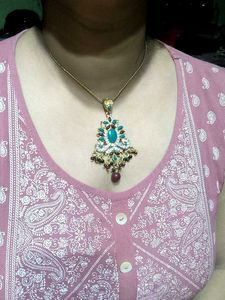 Neck Pendle Set..
