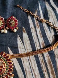 Elegant Gold Plated Necklace &amp; Earrings Set