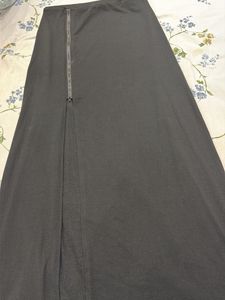 Stylish Maxi Skirt with Zipper Detail