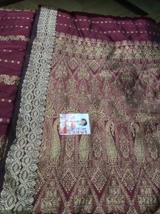 Exquisite Maroon Silk Saree with Gold Weaving