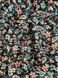 H&amp;M Floral Mini Skirt 🌸