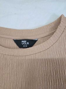 Max Urban Textured Crinkle Crop Top