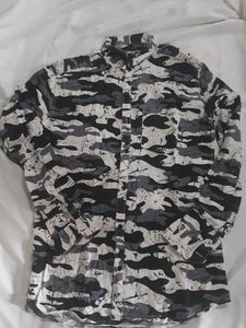 Men's Camo Print Button-Up Shirt