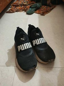 [IMPORTED] Puma Black Slip-On Sneakers