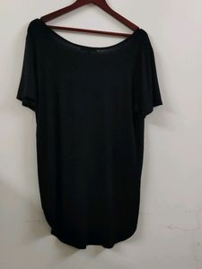 Black Tee