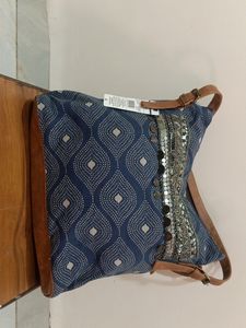 Adjustable Small And Large Avaasa Bag