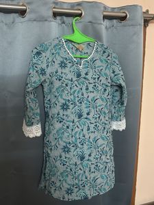 Gray Floral Print Short Kurta with Lace