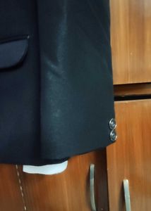 4 Piece Suit 36 Inch