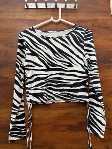 Chic Zebra Print Tie-Up Crop Top