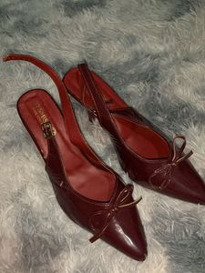 Chic Burgundy Slingback Heels with Bow Detail
