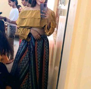 Off-Shoulder Ruffled  Top