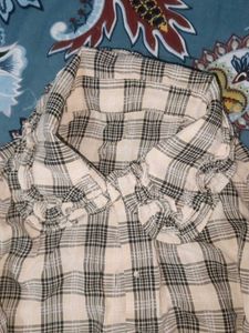 Checkered Ruffled Collar shirt with puffed
