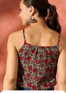 Floral Print Tie-Up Crop Top