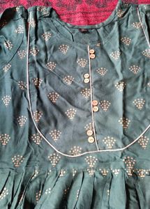 Elegant Green Ethnic Gown