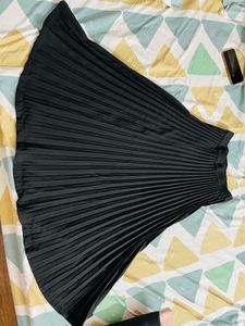 Black Pleated Midi Skirt