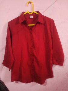 Maroon Collared 3/4 Sleeve Top