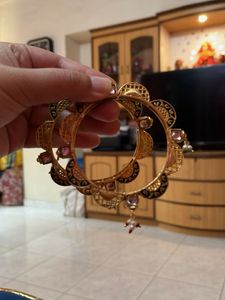 Vintage Golden Bangle in Flower shape