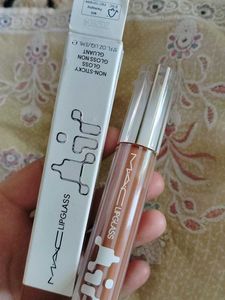 MAC Lipglass - Non-Sticky Lip Gloss
