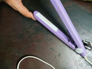 Mini straightener..
