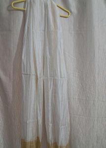 Elegant White &amp; Gold dupatta