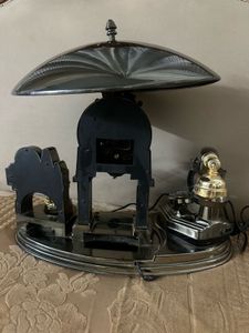 Vintage Rotary Phone &amp; Clock Decor