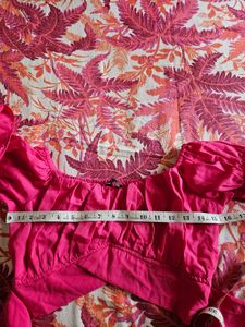 New Off-Shoulder Tie-Up Crop Top
