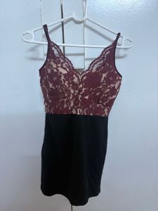 Elegant Lace Dress with side chain and adju