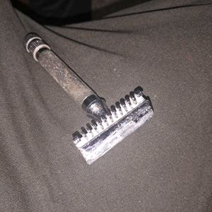 Vintage Shaving Razor Set