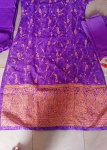 Elegant Purple Embroidered Kurta Set