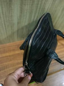 Chic Black Crocodile Embossed Handbag