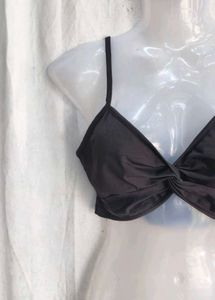 Chic Twisted Crop Top