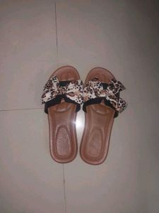 Stylish Animal Print Bow Sliders