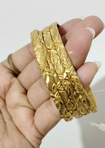 brand new Set of 4 Elegant Gold Bangles