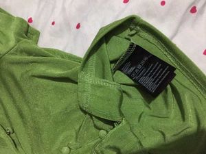 H&amp;M Vibrant Green Button-Up Top