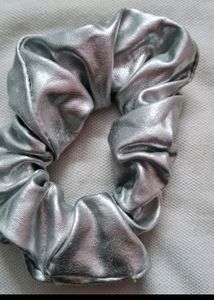 Hair Serum With 2 Scrunchies