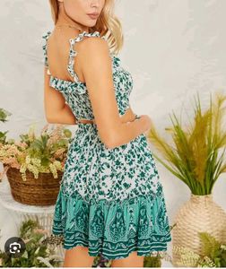 Floral Smocked Crop Top
