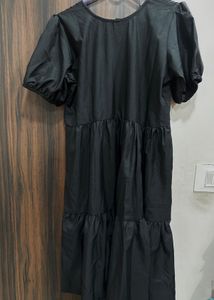 Tiered Puff Sleeve Black Dress🌻🖤
