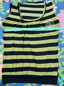 Sleeveless Cool Top, Green And Black. Size-M