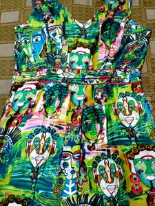 Vibrant Abstract Print V-Neck Kurti