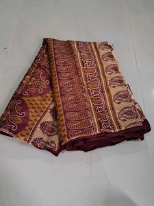Beautiful Paisley Print Saree