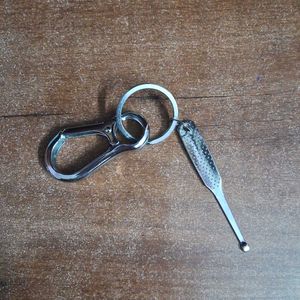 🔐 | Durable Keychain with Bottle Opener