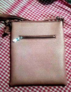 Chic Crossbody Bag with Striped Detail