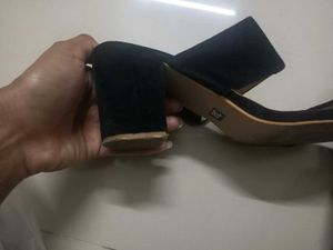 Stylish Black heels