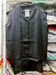 Chic Black Sleeveless V-Neck Button-Up Top