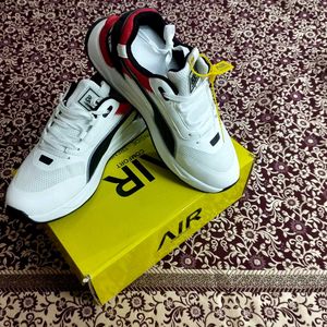 Stylish White & Red Puma Air Sneakers