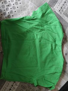 Green Graphic Print Cropped Top