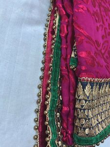 Women magenta saree