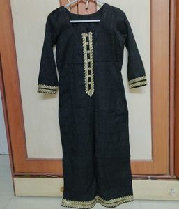 Elegant Black Kurta with Gold Embellishments