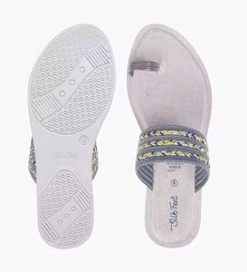 🤍 Stylish Women's Toe Ring Sandals